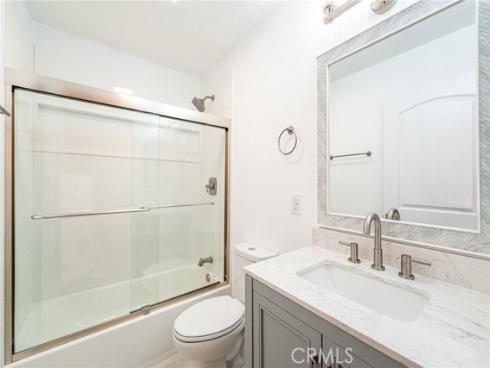 611 W 1st 101 Street, Santa Ana, CA