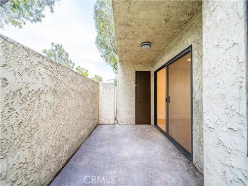 611 W 1st 101 Street, Santa Ana, CA