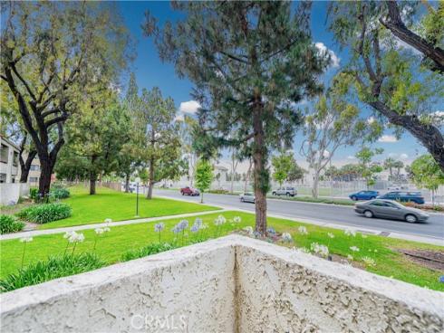 611 W 1st 101 Street, Santa Ana, CA