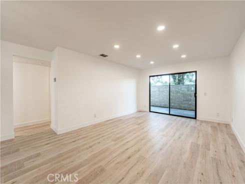 611 W 1st 101 Street, Santa Ana, CA