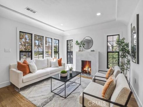 2327  Bonnie Brae  , Santa Ana, CA