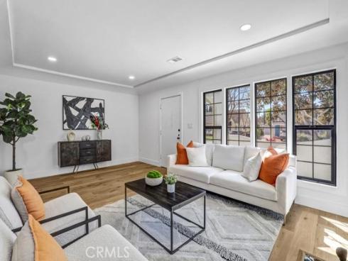 2327  Bonnie Brae  , Santa Ana, CA