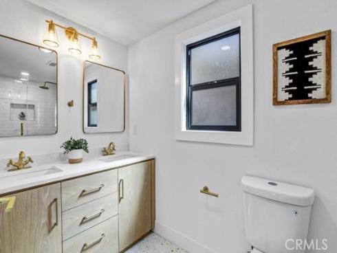 2327  Bonnie Brae  , Santa Ana, CA