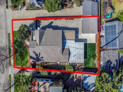 2327  Bonnie Brae  , Santa Ana, CA