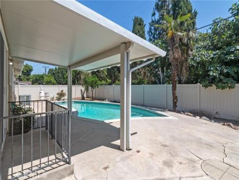 1702 Albion Avenue, Santa Ana, CA