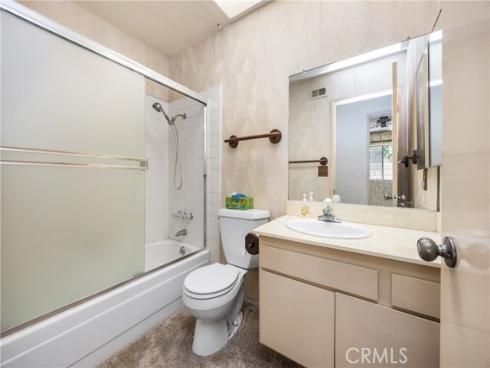 2301 N Lyon   Street, Santa Ana, CA