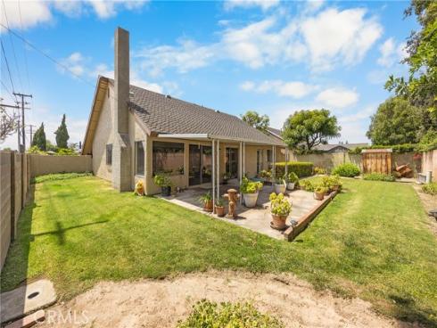 2301 N Lyon   Street, Santa Ana, CA