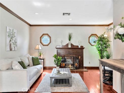 520 W Santa Clara Avenue, Santa Ana, CA