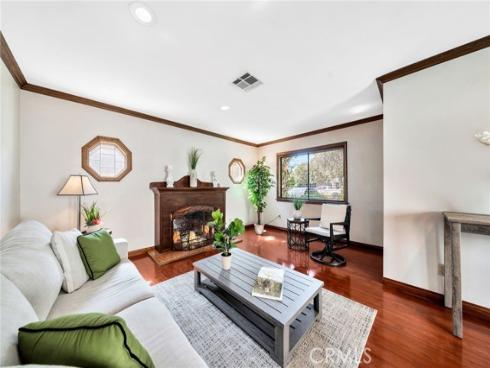 520 W Santa Clara Avenue, Santa Ana, CA