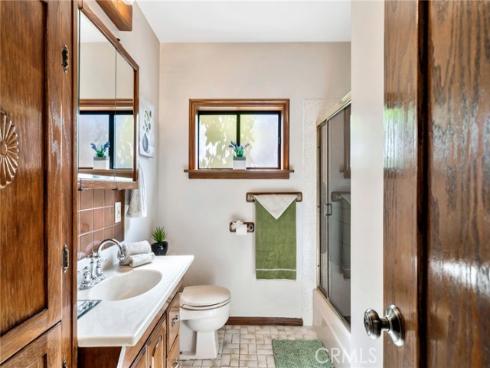 520 W Santa Clara Avenue, Santa Ana, CA