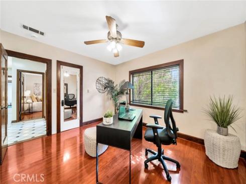 520 W Santa Clara Avenue, Santa Ana, CA