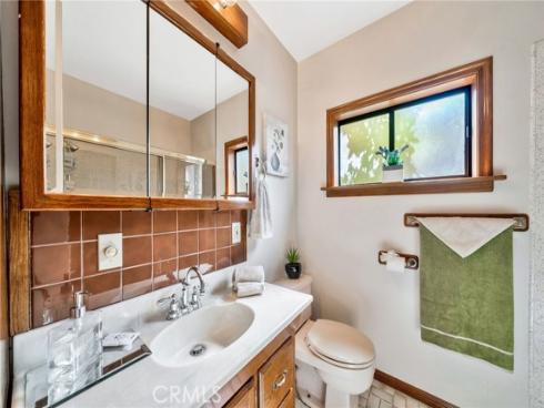 520 W Santa Clara Avenue, Santa Ana, CA