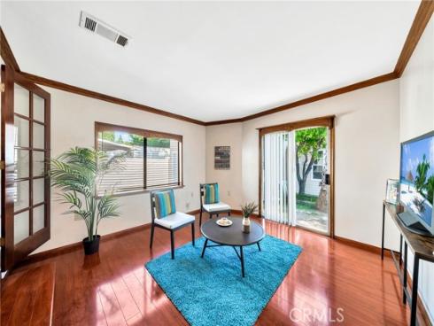 520 W Santa Clara Avenue, Santa Ana, CA