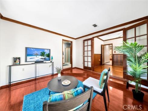 520 W Santa Clara Avenue, Santa Ana, CA