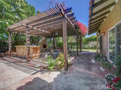 12441  La Bella   Drive, Santa Ana, CA