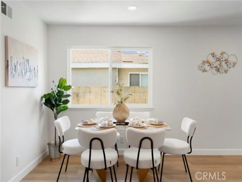 928 S Laurel St. , Santa Ana, CA