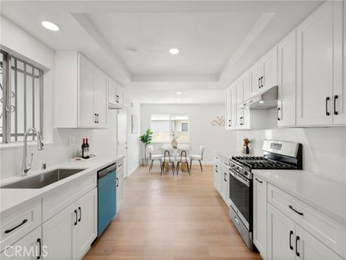 928 S Laurel St. , Santa Ana, CA