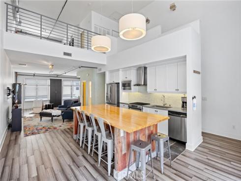 919 E Santa Ana   Boulevard, Santa Ana, CA