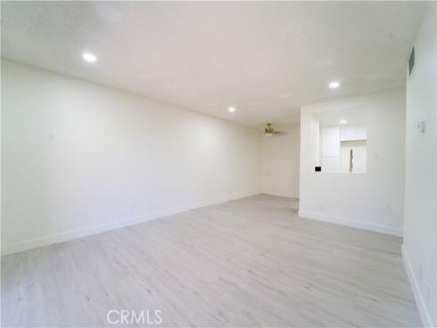 600  W Third St  B211 , Santa Ana, CA