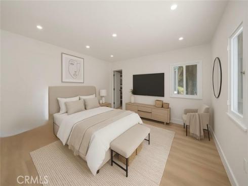 2404 N Poinsettia  , Santa Ana, CA