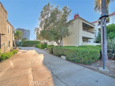 700 W 3rd  A111  Street, Santa Ana, CA