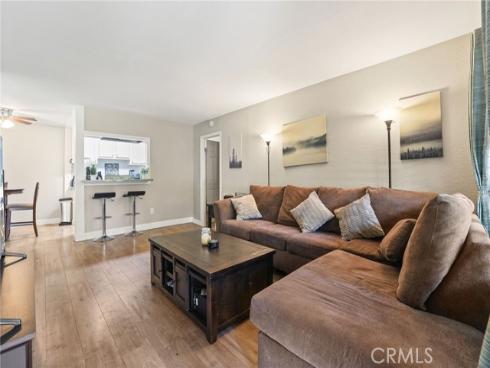 1030 W Macarthur 95 Boulevard, Santa Ana, CA