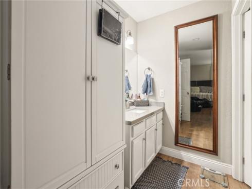 1030 W Macarthur 95 Boulevard, Santa Ana, CA