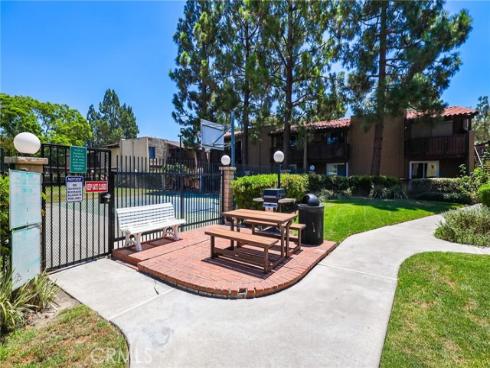 1030 W Macarthur 95 Boulevard, Santa Ana, CA