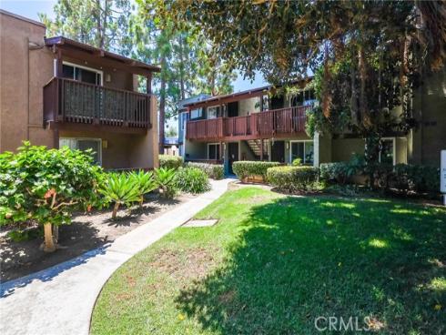 1030 W Macarthur 95 Boulevard, Santa Ana, CA