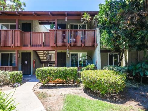 1030 W Macarthur 95 Boulevard, Santa Ana, CA