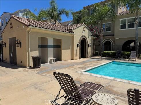 526 W Tribella   Court, Santa Ana, CA