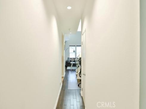 253 E Jeanette Lane, Santa Ana, CA