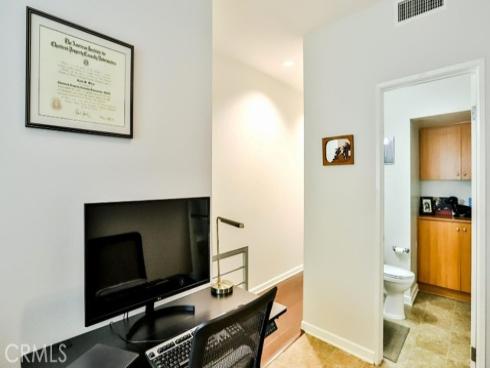 253 E Jeanette Lane, Santa Ana, CA