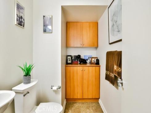 253 E Jeanette Lane, Santa Ana, CA