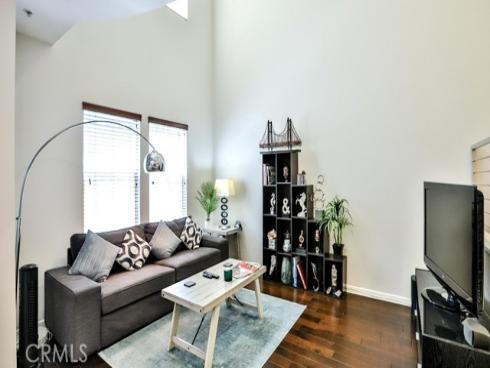 253 E Jeanette Lane, Santa Ana, CA