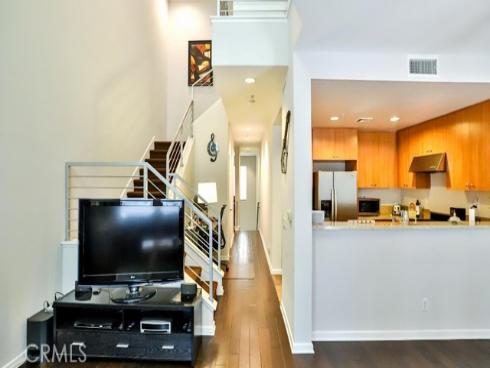 253 E Jeanette Lane, Santa Ana, CA