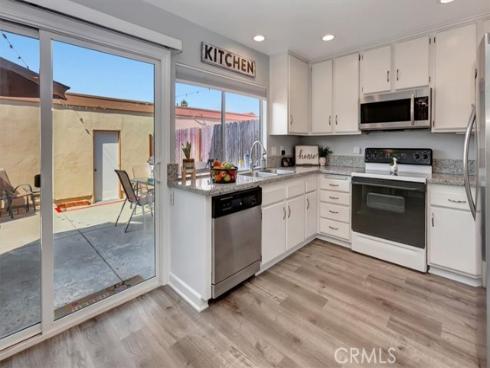 370  Carriage  B  Drive, Santa Ana, CA