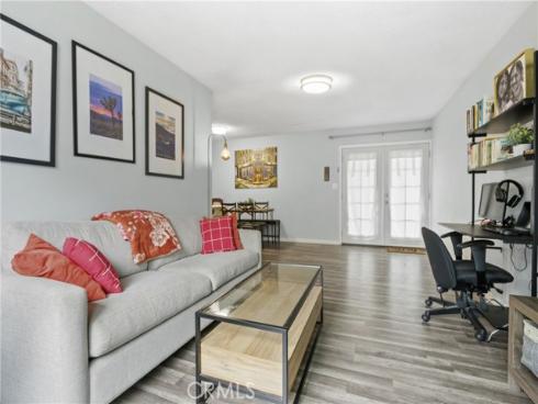 611 S Orange  10  Avenue, Santa Ana, CA