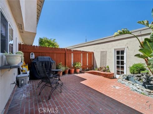 561 W Alton  39  Avenue, Santa Ana, CA