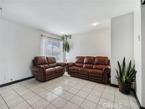 561 W Alton  39  Avenue, Santa Ana, CA