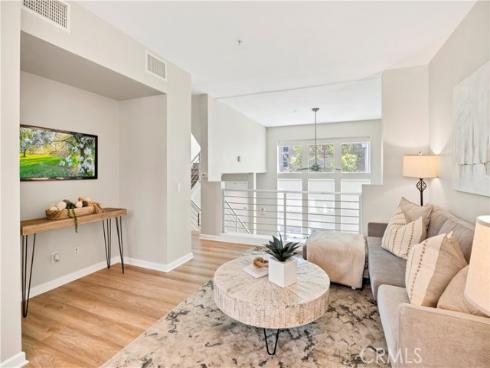 452 E Jeanette Lane, Santa Ana, CA