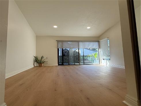 2510 W Macarthur B Boulevard, Santa Ana, CA