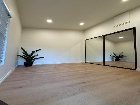 2510 W Macarthur B Boulevard, Santa Ana, CA