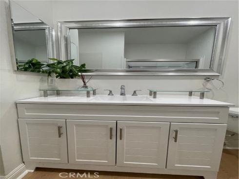 2510 W Macarthur B Boulevard, Santa Ana, CA