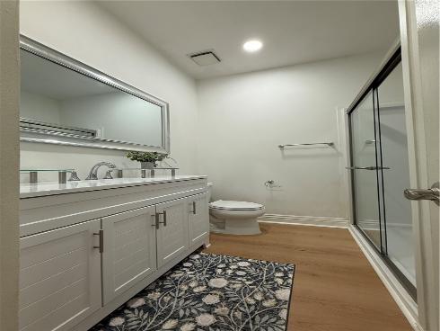 2510 W Macarthur B Boulevard, Santa Ana, CA