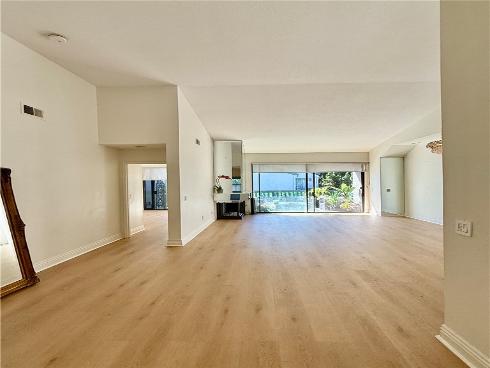 2510 W Macarthur B Boulevard, Santa Ana, CA