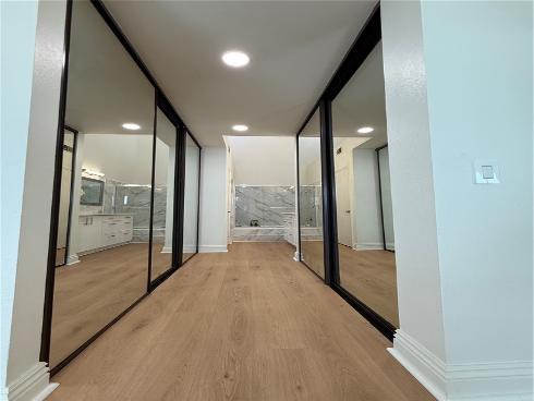 2510 W Macarthur B Boulevard, Santa Ana, CA