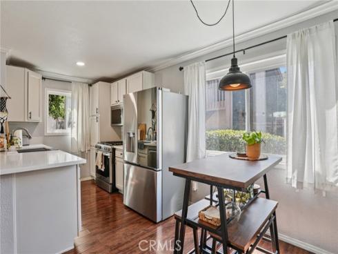 1062  Cabrillo Park  B  Drive, Santa Ana, CA