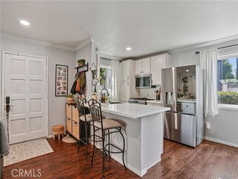 1062  Cabrillo Park  B  Drive, Santa Ana, CA