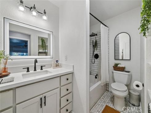 1062  Cabrillo Park  B  Drive, Santa Ana, CA